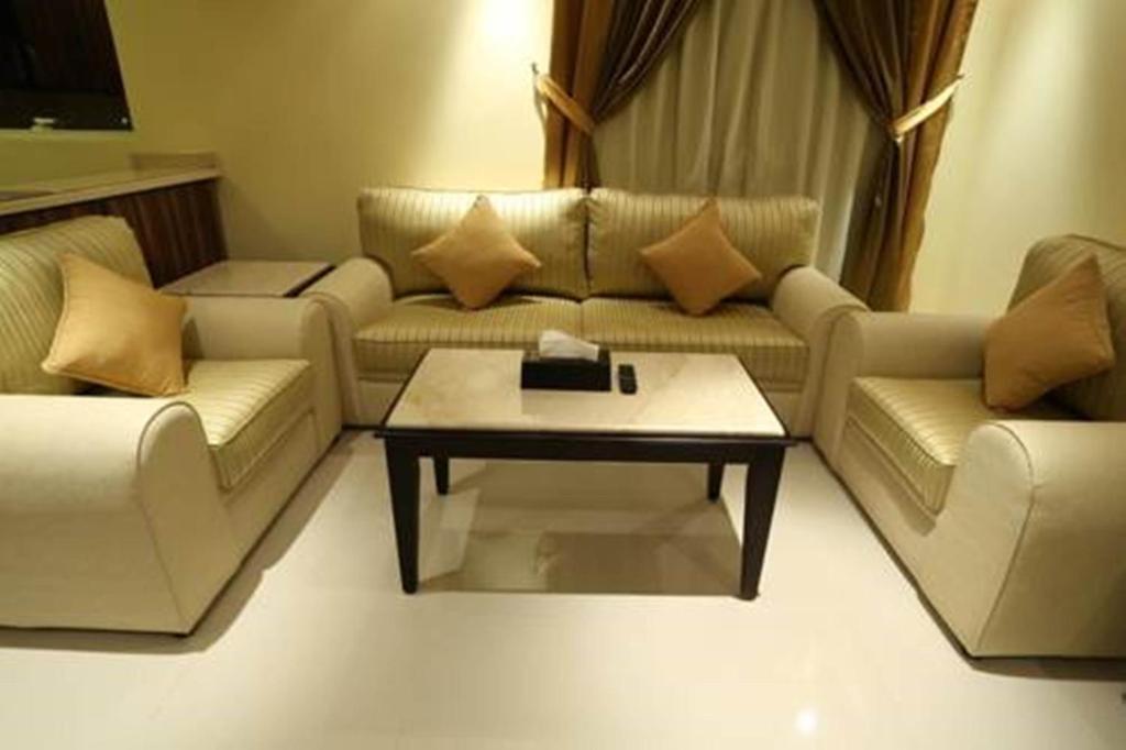 Tulip Al Rawdah Aparthotel ริยาดห์ ห้อง รูปภาพ